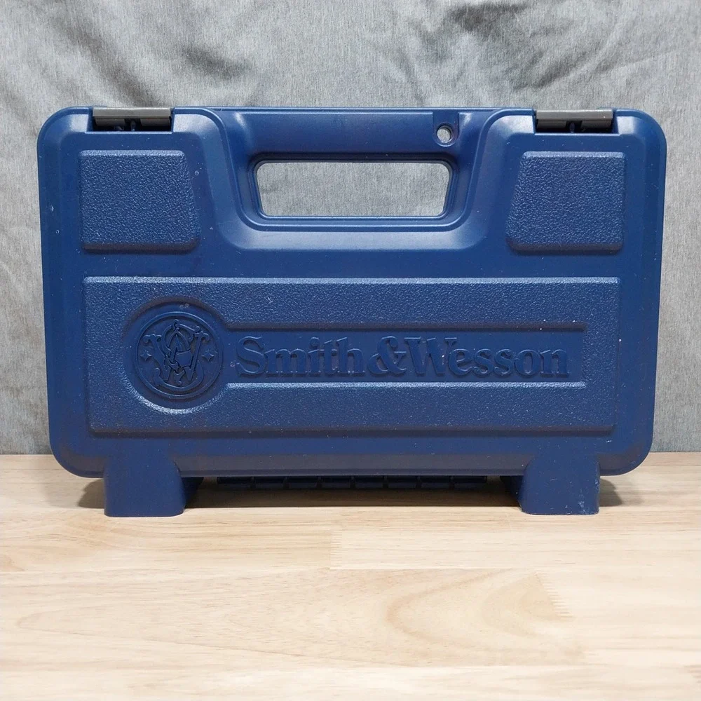 Smith & Wesson Mens Pistol Case Hard Shell Foam Lined Blue
